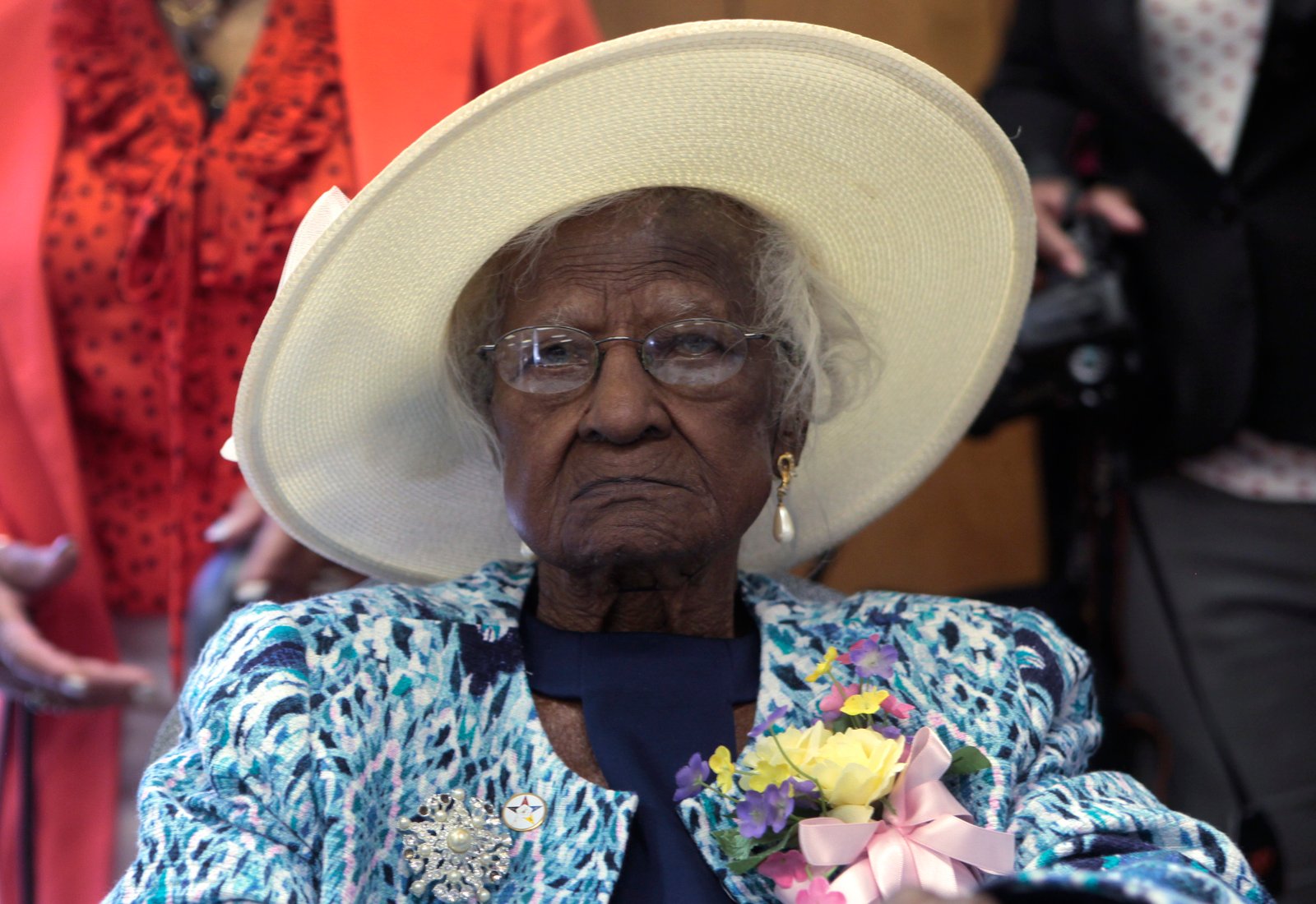 Jeralean Talley sits at the head table during a celebration of her 115th birthday at the New Jerusalem Missionary Baptist Church in Inkster, Michigan May 25, 2014. Talley, who turned 115 on Friday, is believed to be the oldest person in the United States and the second-oldest in the world, according to Gerentology Research Group, which validates ages of the world's longest living people. REUTERS/Rebecca Cook (UNITED STATES - Tags: SOCIETY) - RTR3QTKT